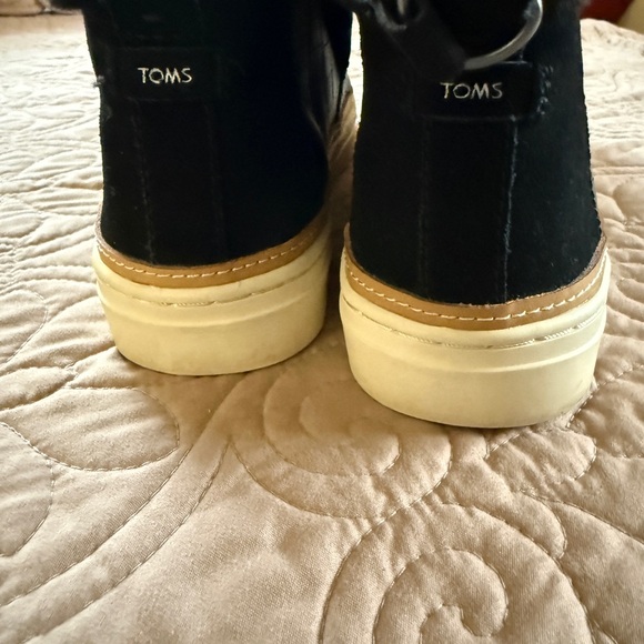 Toms Black Croc-Embossed Ankle Boots - Picture 3 of 4